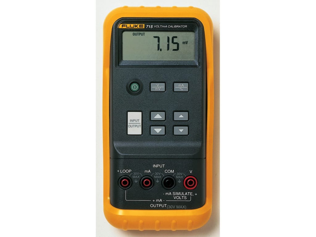 Fluke 715 Volt/mA Calibrator